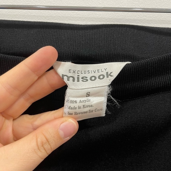 Exclusively Misook Pleated Trim Black Skirt Small - Picture 5 of 5